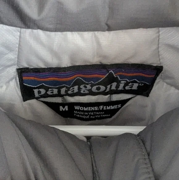 Patagonia | Women's Micro Puff Jacket - Picture 3 of 3